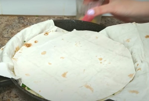 Завтрак за 15 минут. Хрустящий Хачапури из лаваша на сковороде: быстрый рецепт