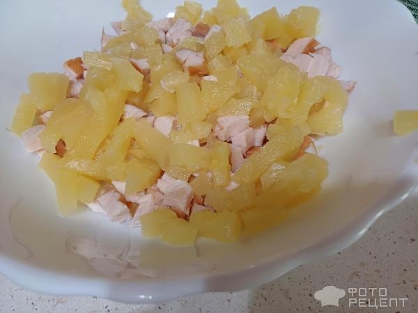 Рецепт: Салат из копченой курицы и ананаса - Готовлю с любовью.