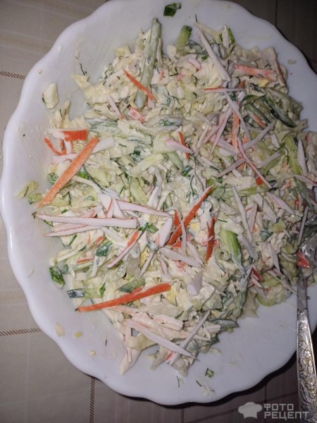 Рецепт: Салат из капусты и крабовых палочек - Готовлю с любовью.